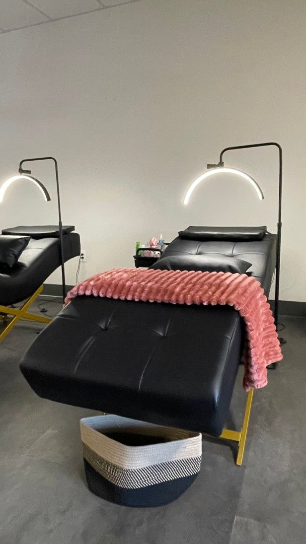 Lash Treatment Bed
